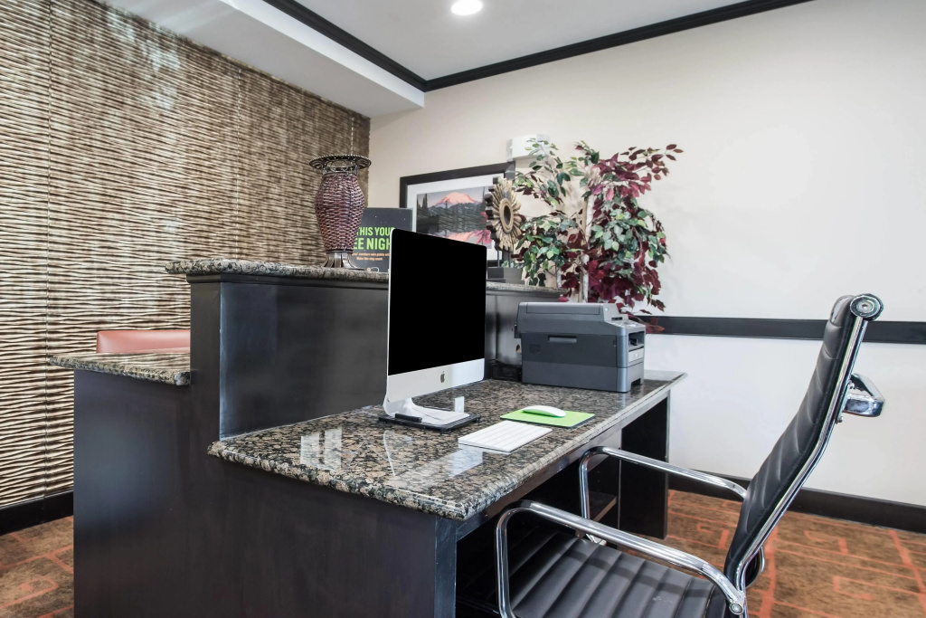 La Quinta by Wyndham Auburn