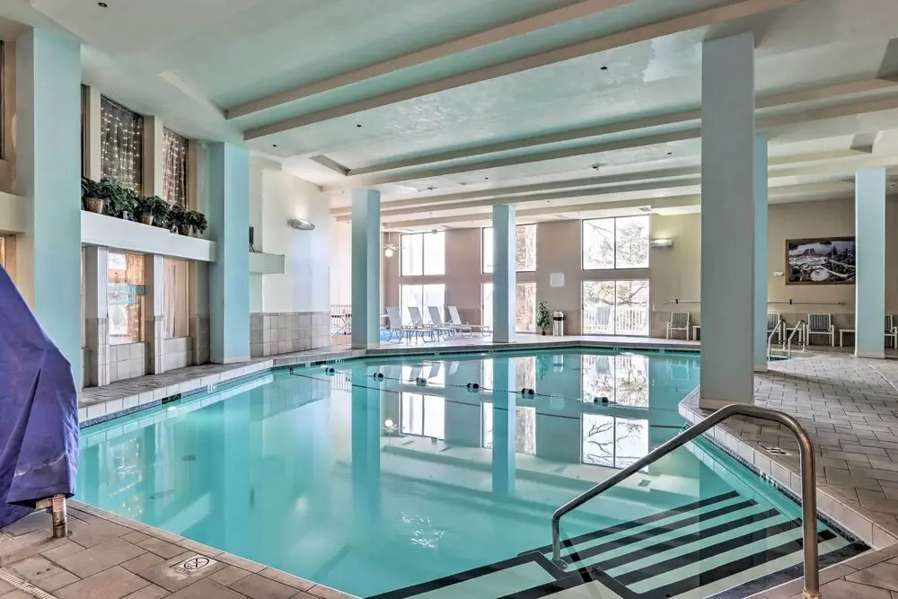 Ultimate Lake Getaway in Osage Beach, Resort Perks