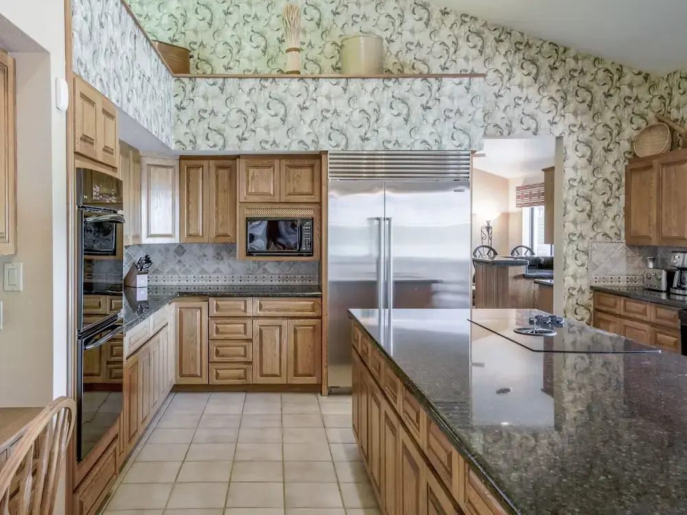 New Listing! Expansive W/ Pool & Spa 5 Bedroom Home
