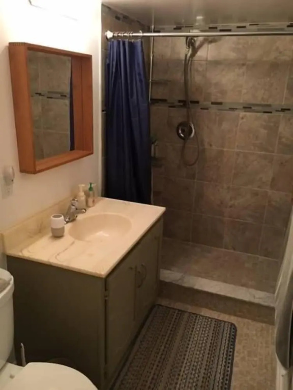 Very Large & Welcoming London Bungalow