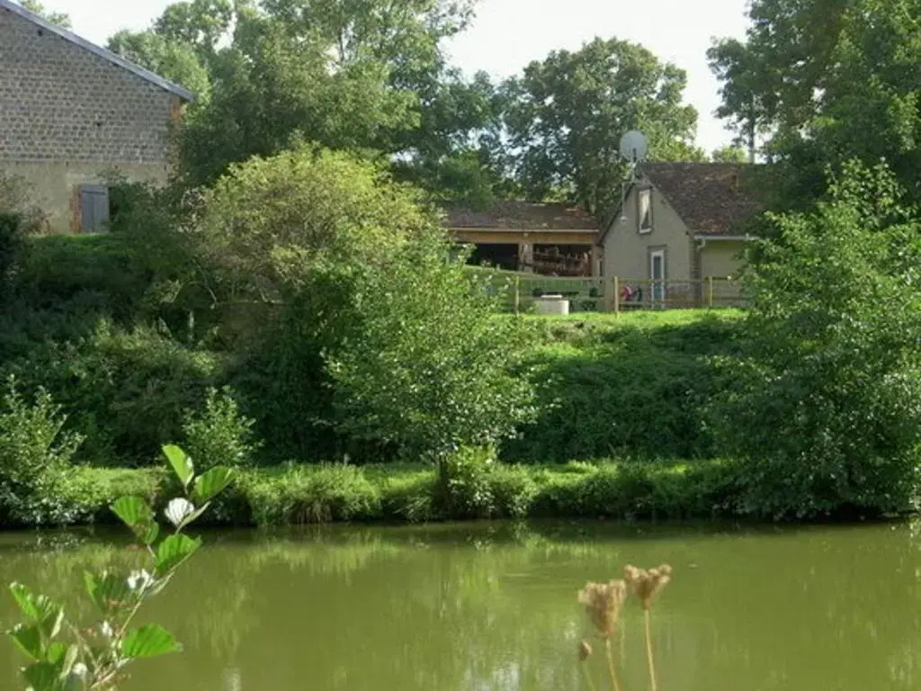 Gîte indépendant rénové, animaux acceptés, jardin - La Tourne - FR-1-489-22