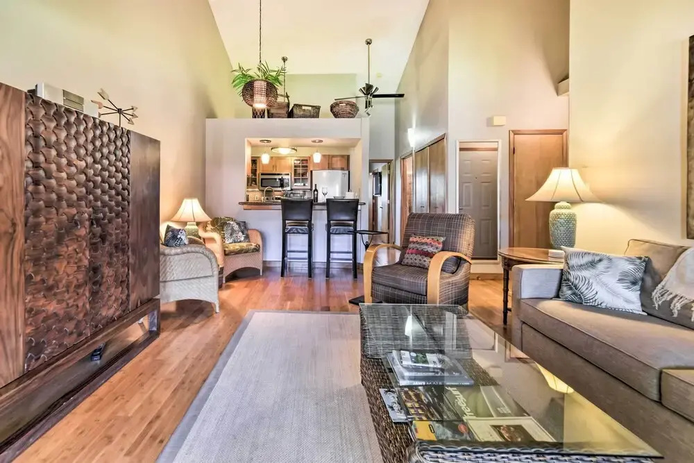 Stunning South Maui Condo w/ Lanai by Beach!