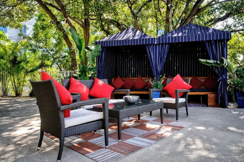 Tradewinds Apartment Hotel Miami Beach