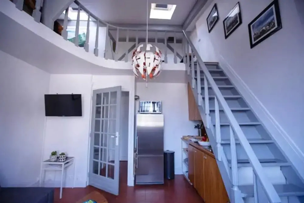 Historic Latin Quarter Loft for up to 4 Guests!