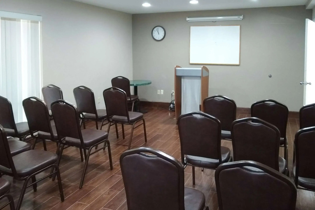 Econo Lodge Inn & Suites West - Energy Corridor