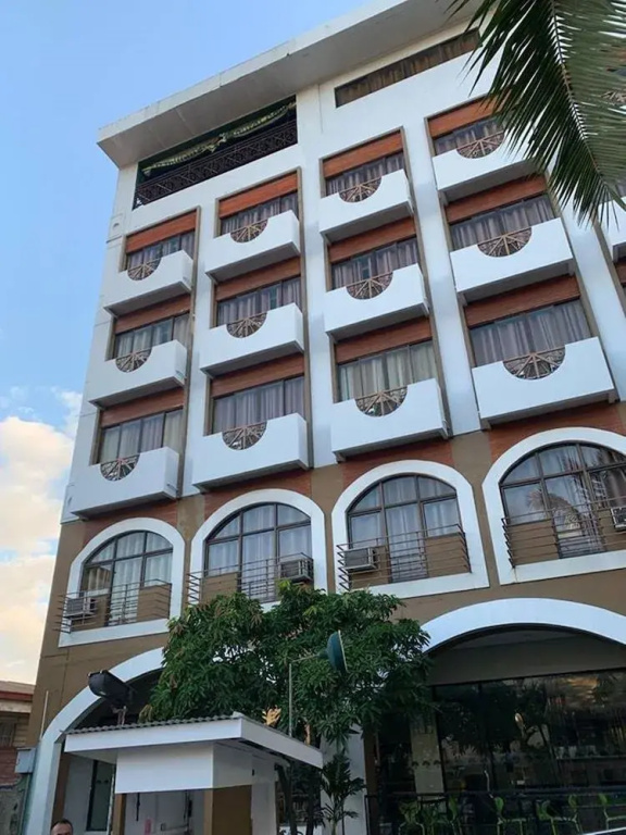 White Knight Hotel Cebu