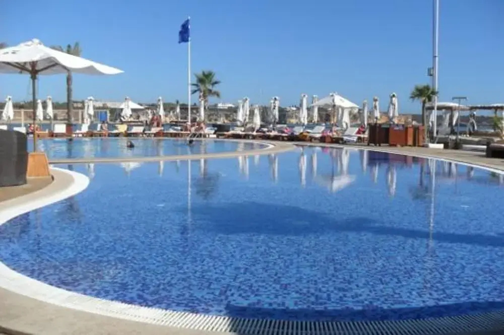 Modern Apartment Close Near Beach in Portimao, PT