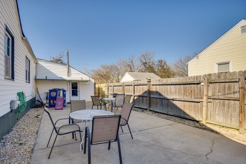 Private Yard & Patio Bbq! Norfolk Home Near Dtwn