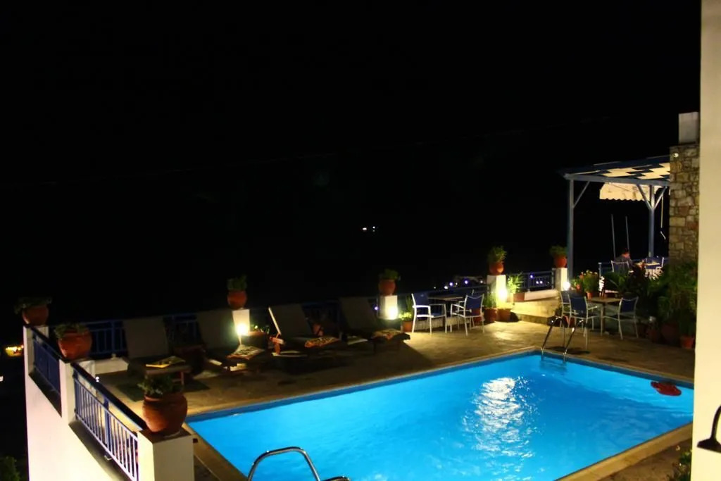 Prapas Apartments