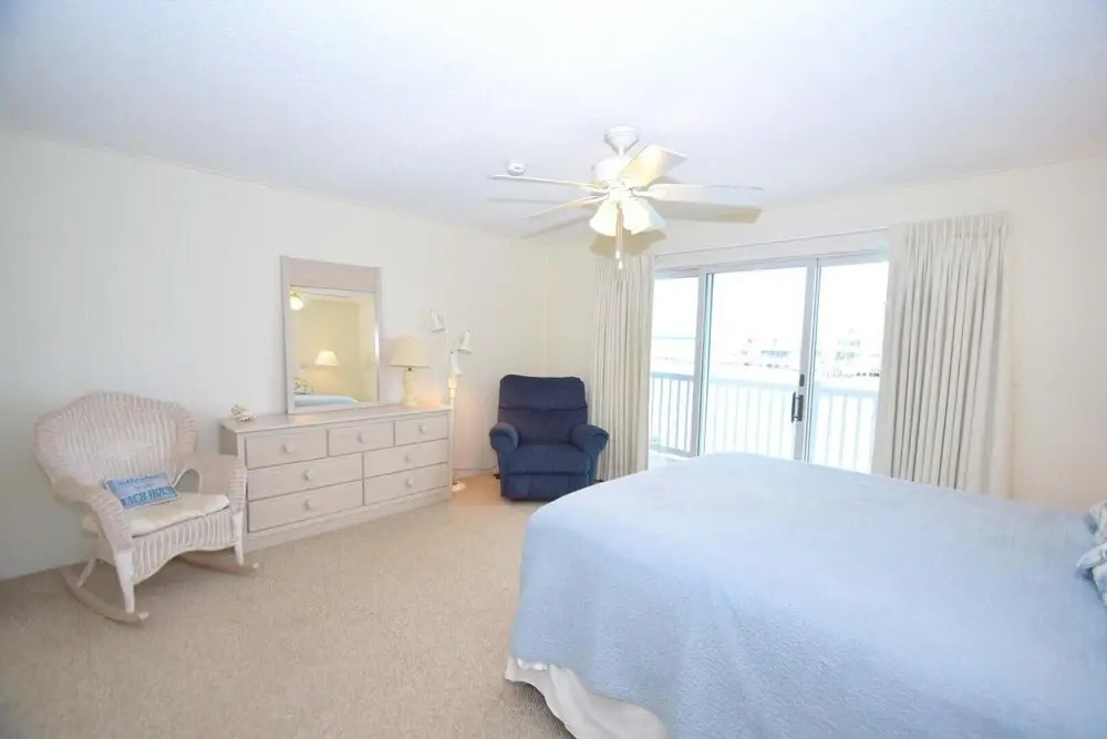 Vantage Point 5 2 Bedroom Townhouse by RedAwning