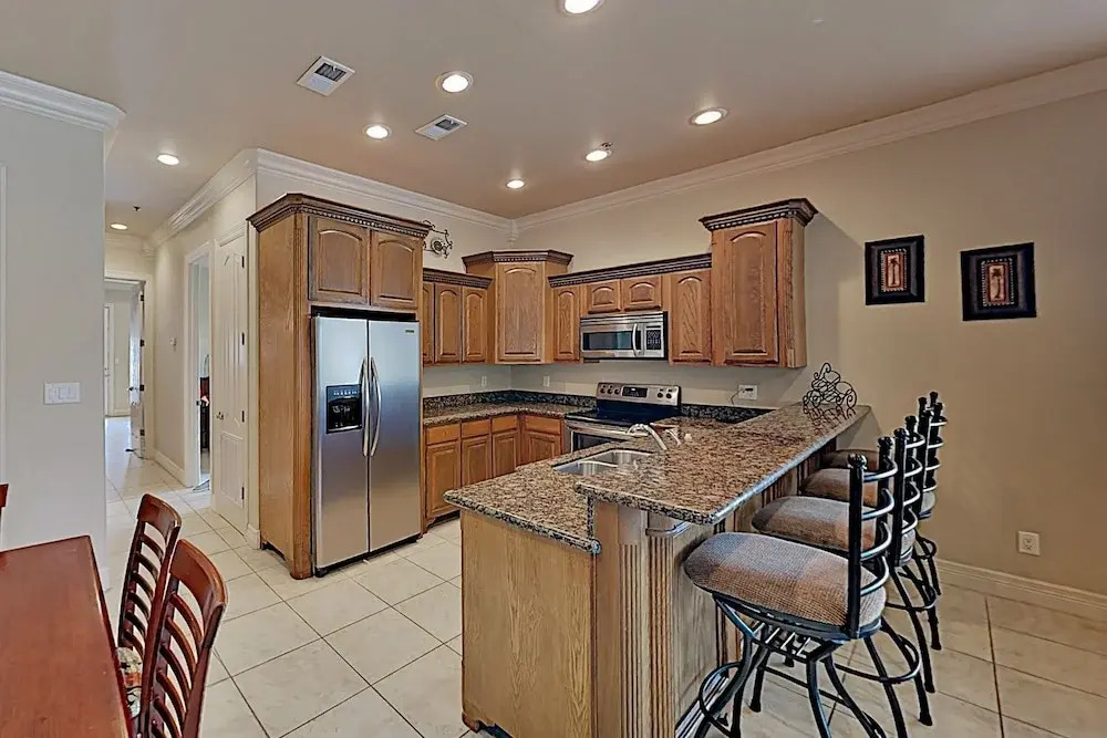 Prime Island Escape W/ Pool - Steps To The Sand! 2 Bedroom Condo
