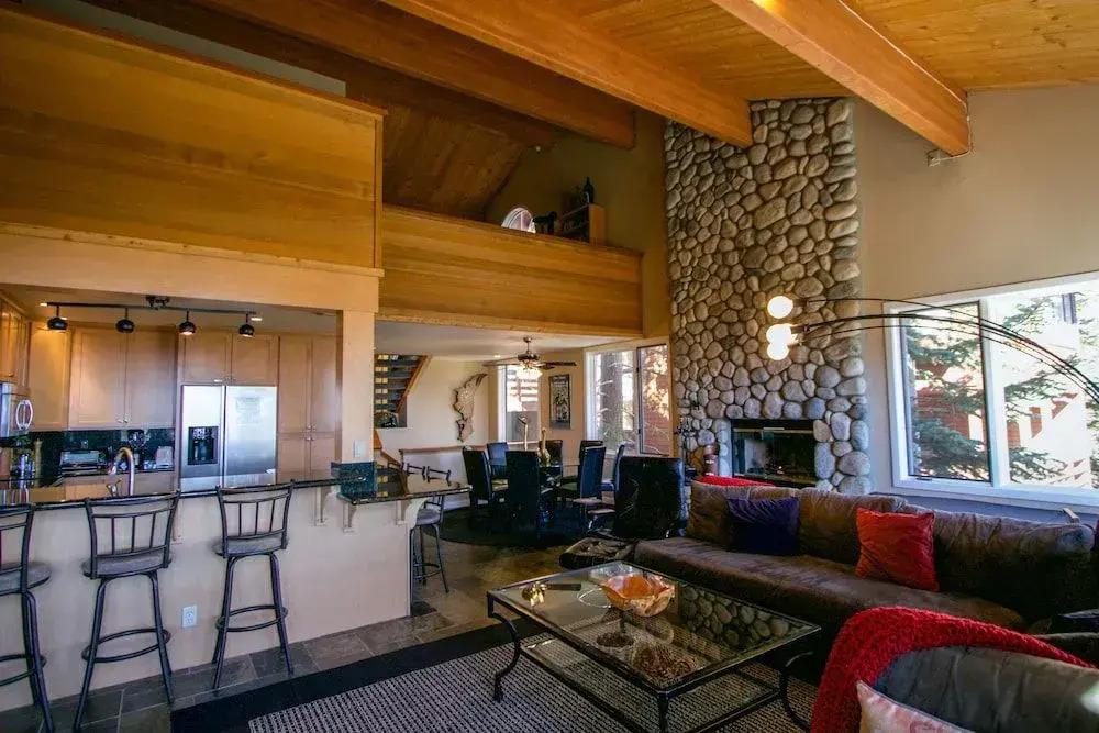 Bridges Townhome 13 Mountain View Townhome just Steps to the Slopes with Private Garage and Washer Dryer by RedAwning