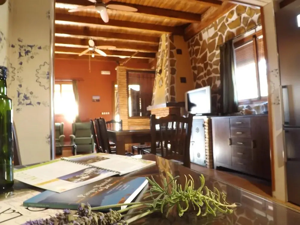 Villa With 5 Bedrooms in La Guardia de Jaen, With Wonderful Mountain V