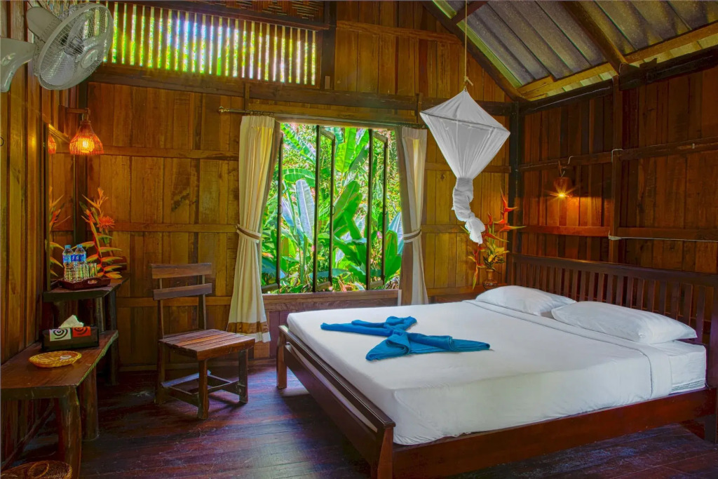 Khao Sok Riverside Cottages