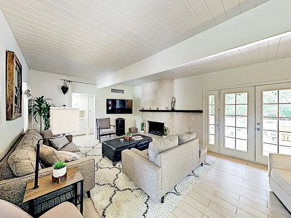 1088 Palm Springs - 3 Br Home