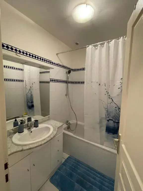 Grand appartement 87m2 à 10 mètres de la plage