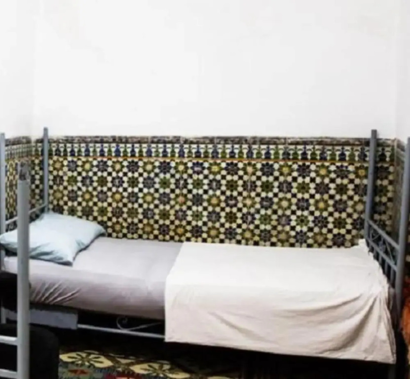 Taziri Hostel