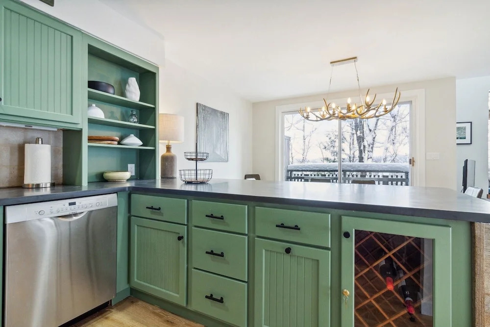 Slopeside In Okemo - Beautifully Renovated Spacious Family Townhouse 3 Bedroom Townhouse by RedAwning