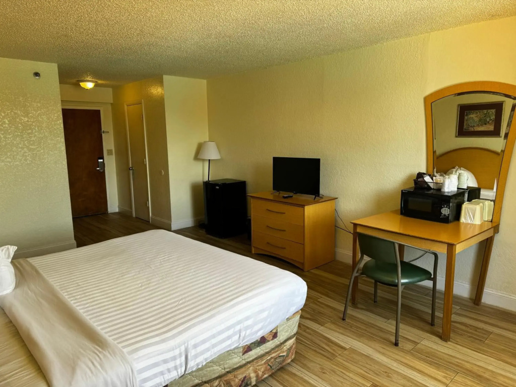 Monumental Movieland Hotel