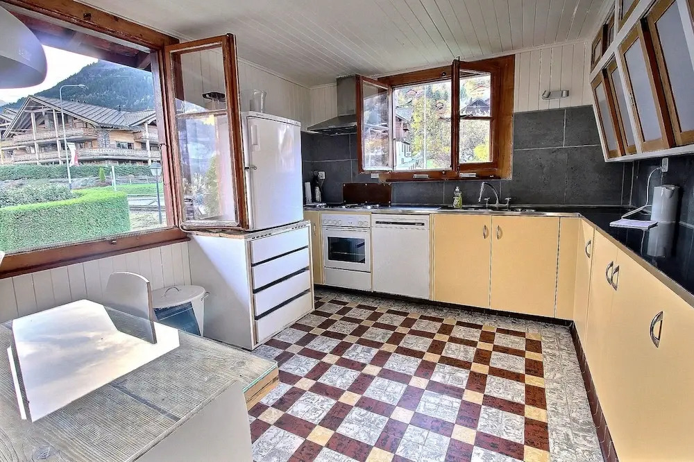 Marmottes - Spacious Apartment of 4.5 Rooms Located Near the Palladium