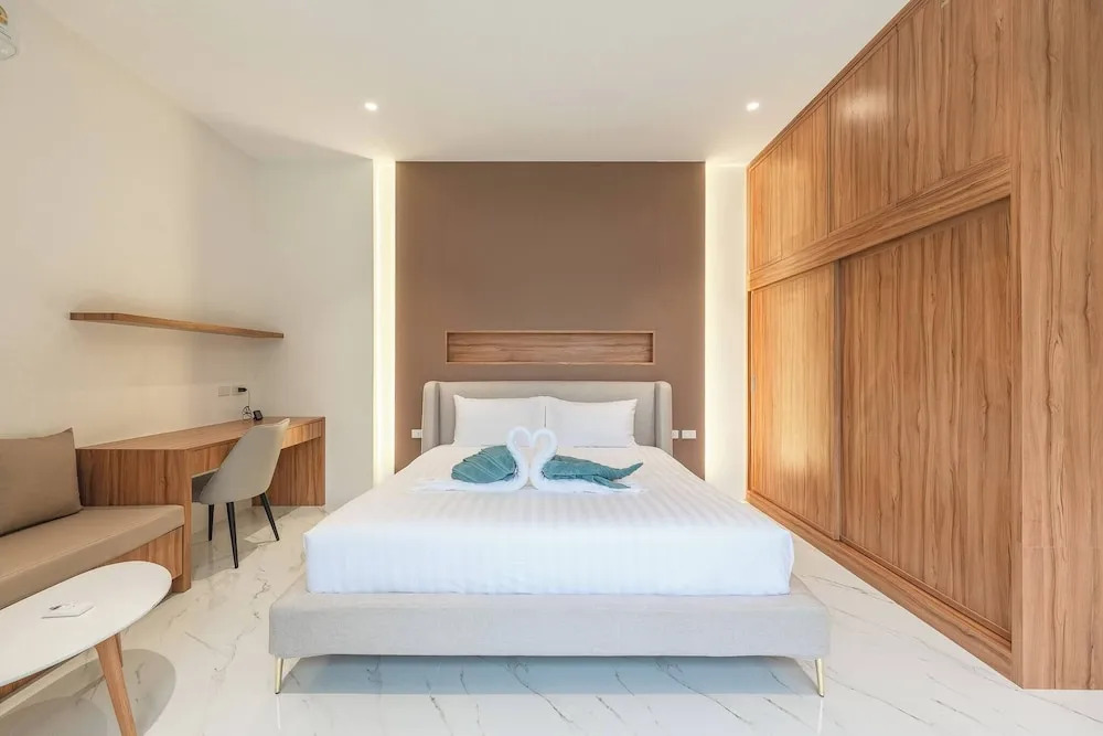 New Pool Villa With Fitness and Tennis Court
