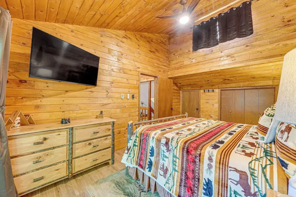 Game Room & Hot Tub: Pine Bear' Pocono Lake Cabin