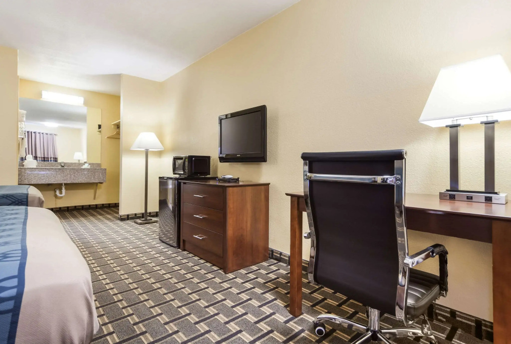 Rodeway Inn Lincoln West - University Area