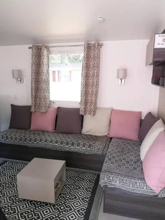 Bungalow With 3 Bedrooms in Saint-brevin-les-pins, With Pool Access, Furnished Garden and Wifi - 30 m From the Beach