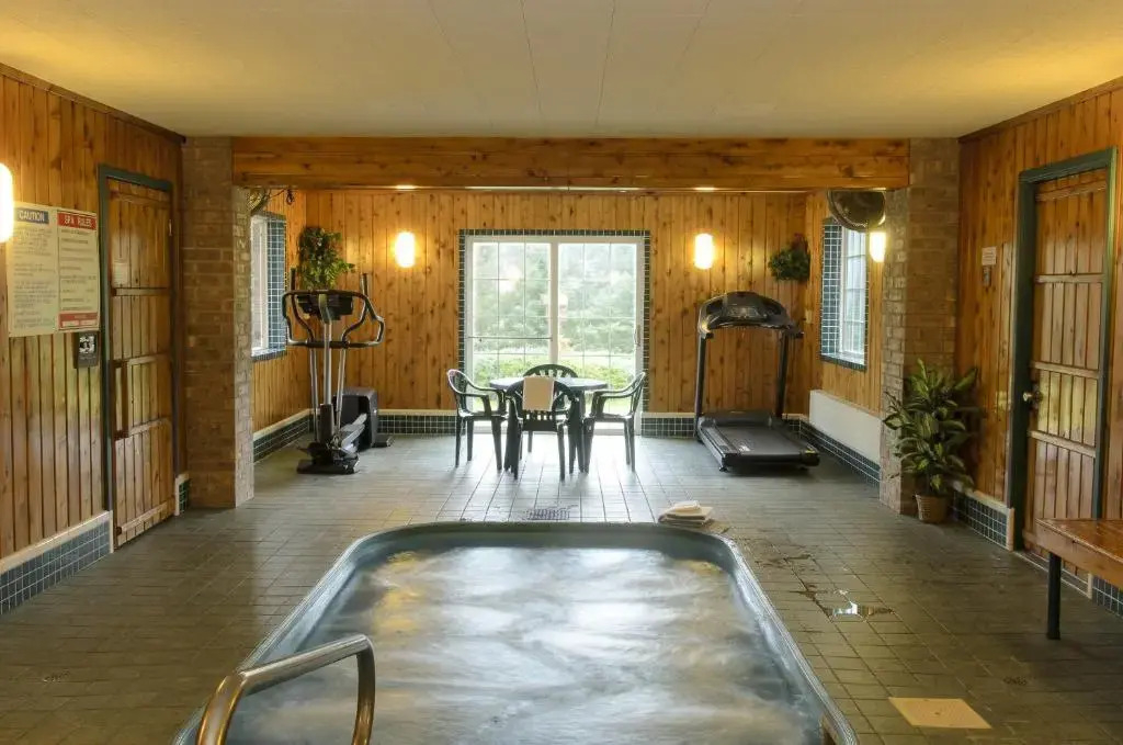 Super 8 Munising Wetmore Area