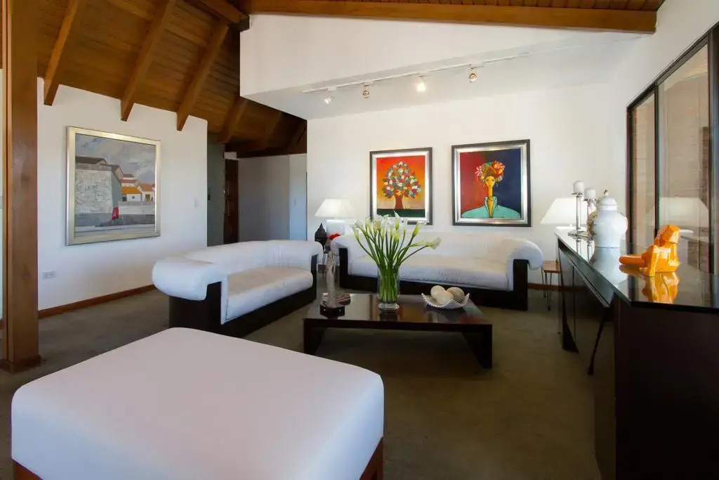 The Penthouse Lodge