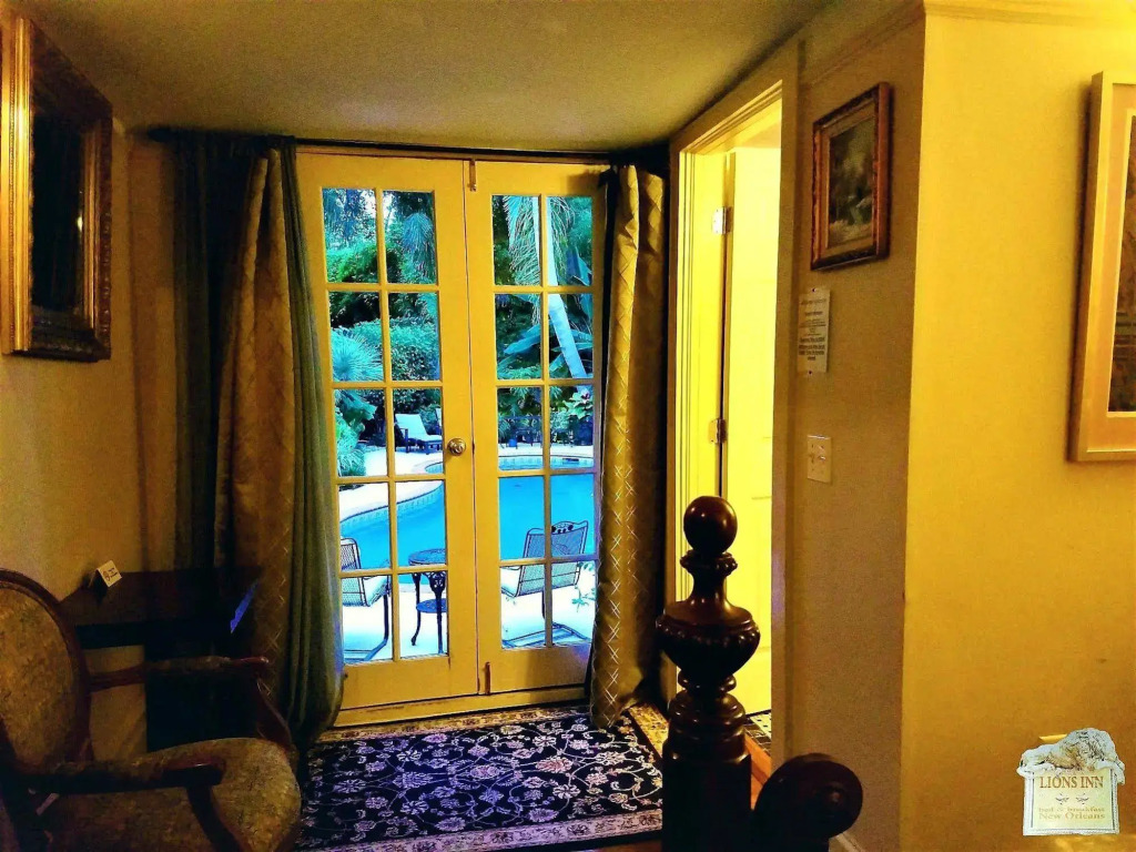Lion's Inn Bed and Breakfast