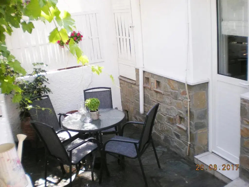 Aristis House