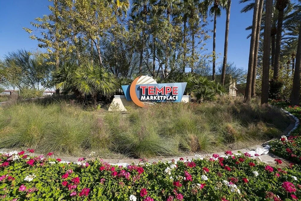 246- Fully Furnished 1BR Suite-Pet Friendly! by RedAwning
