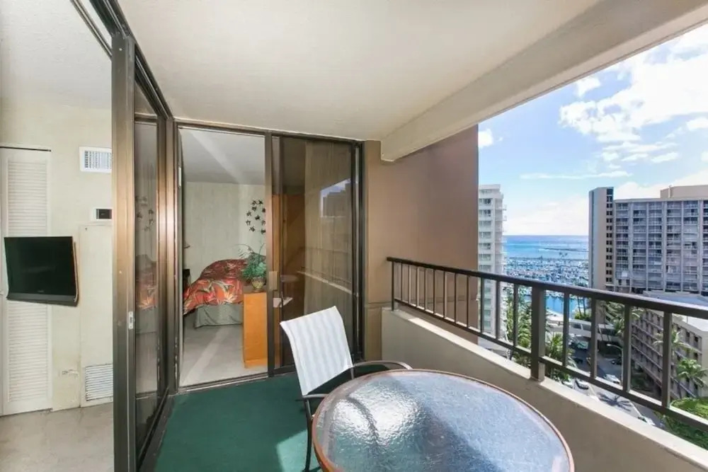 Discovery Bay 1602 1 Bedroom Condo