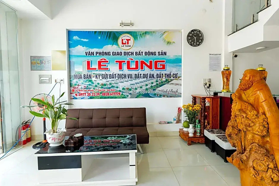 Lê Tùng Hotel - Vạn Giã
