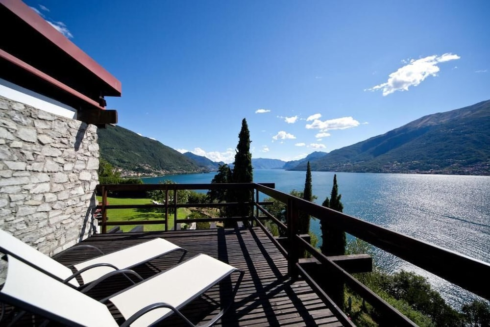 Villa Meraviglia - Private Villa with garden, pool and Breathtaking Lake Como Views
