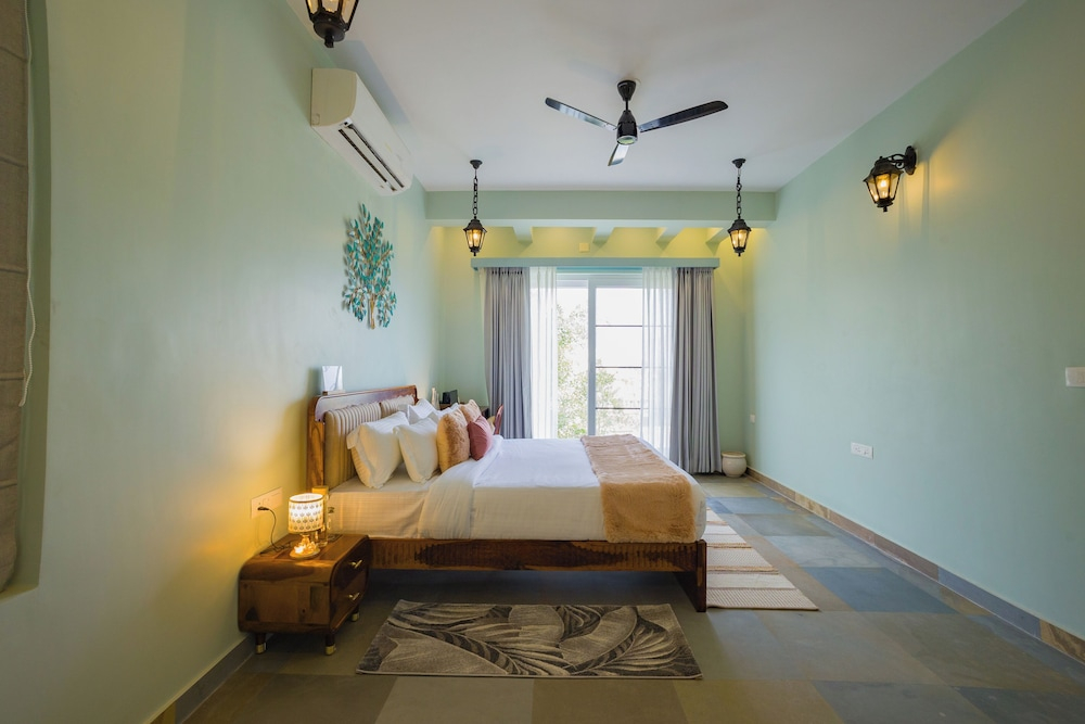 ELIVAAS Festiva Mansion 3 BHK Villa