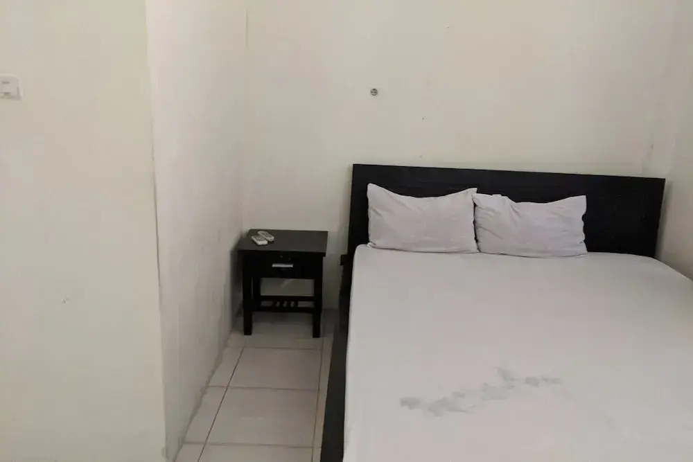 Hotel O Kost Reski 1 Near Pasar Rakyat Limbung