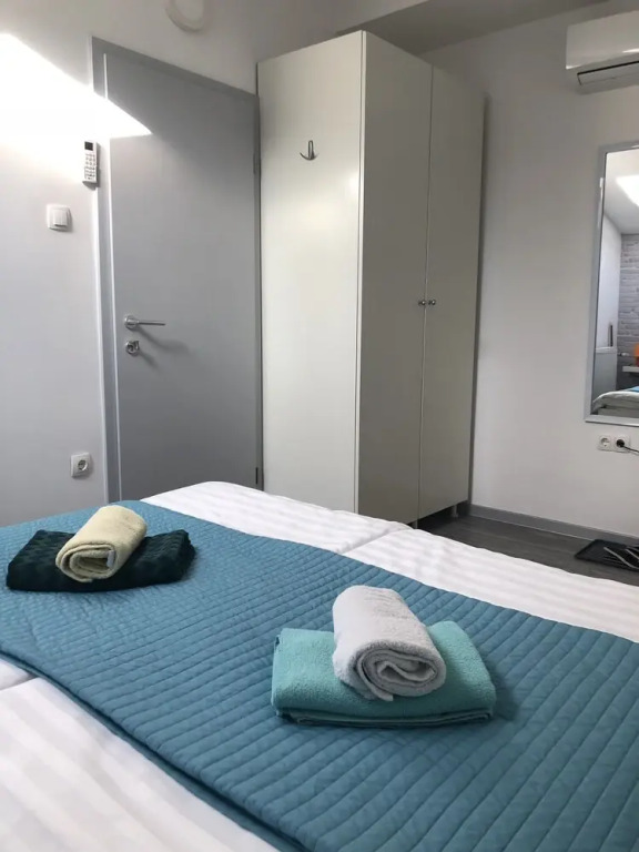 Isabella Rooms