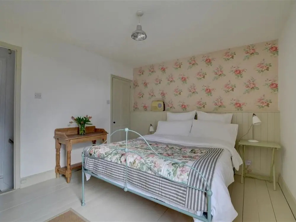 Lovely Holiday Home in Old Town of Whitstable near Beach