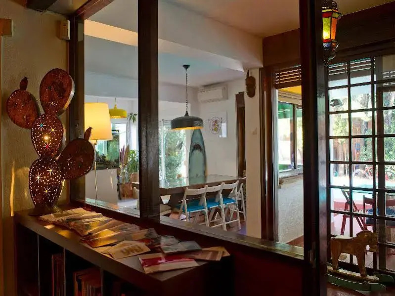 Carcavelos Surf Hostel