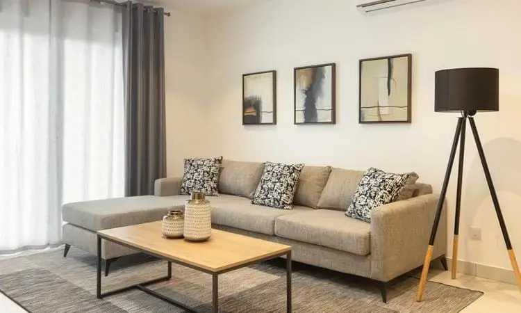 Executive 2 bedroom with gym and pool for short and long stay