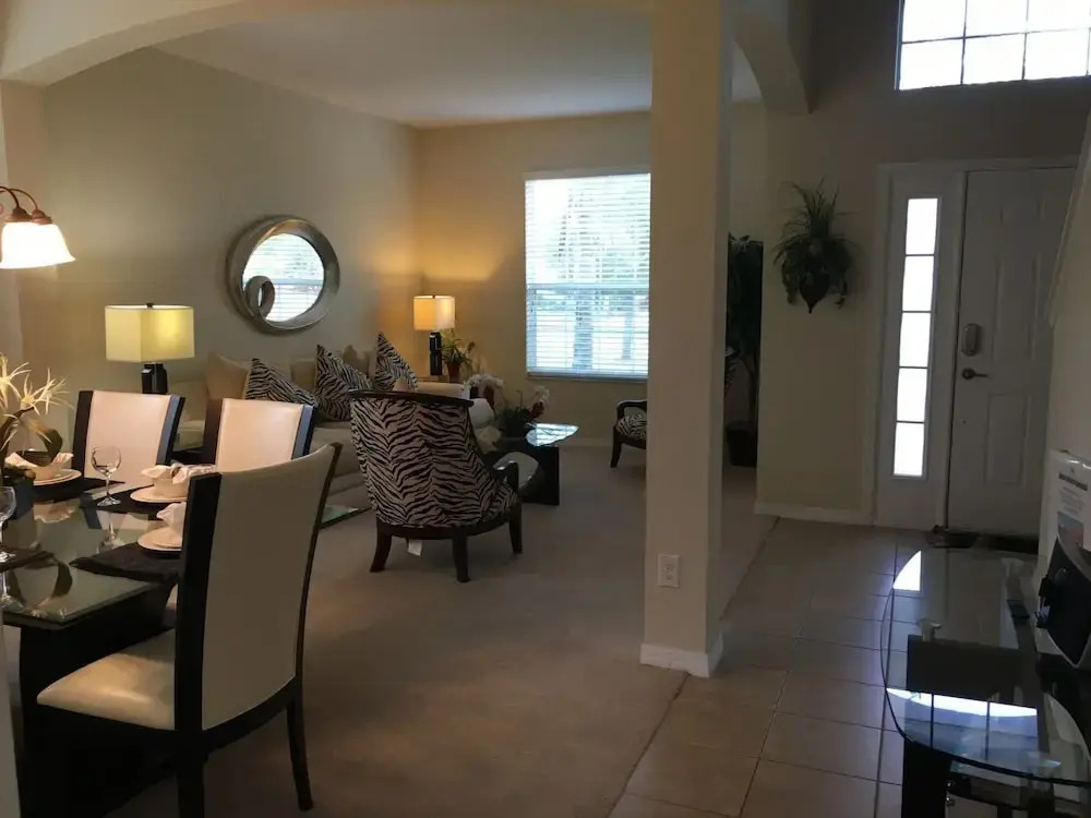Stunning 6 bed Home With Modern Decor and own Private Pool