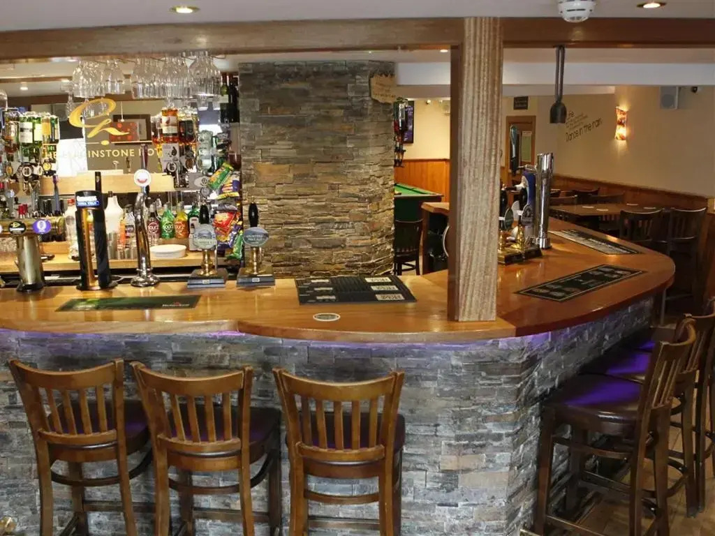 Elphinstone Hotel