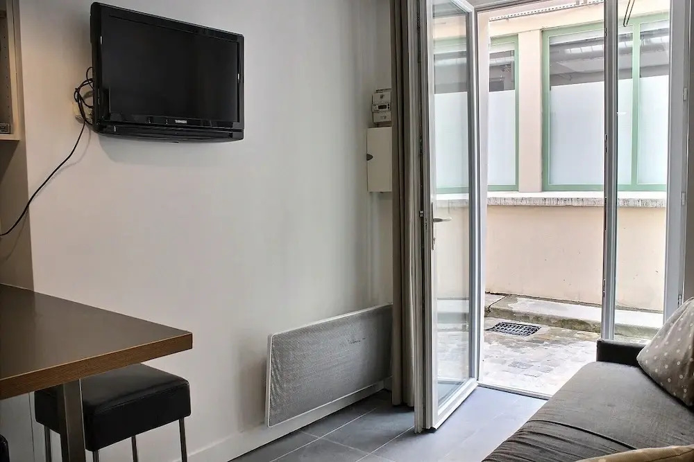 S05003 - Sophisticated Studio for 2 People in the Latin Quarter