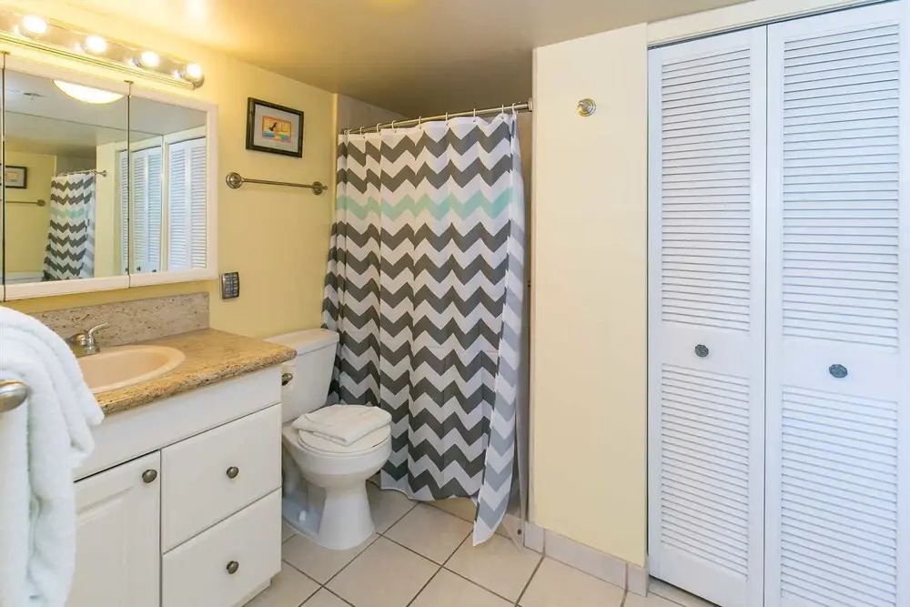 1777 Ala Moana Blvd-4 by RedAwning