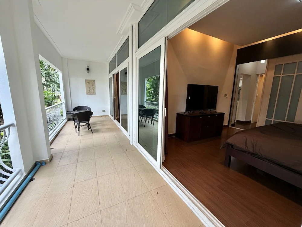 Spacious 1-bedroom Condo With Large Balcony at Baan Suan Lalana