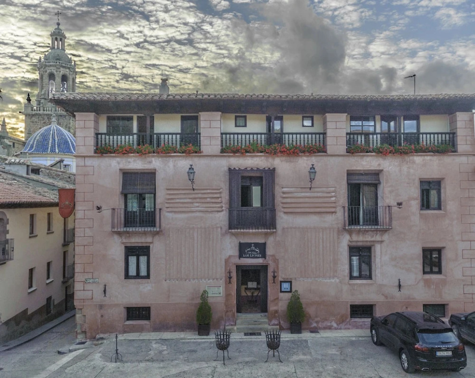Hotel Los Leones