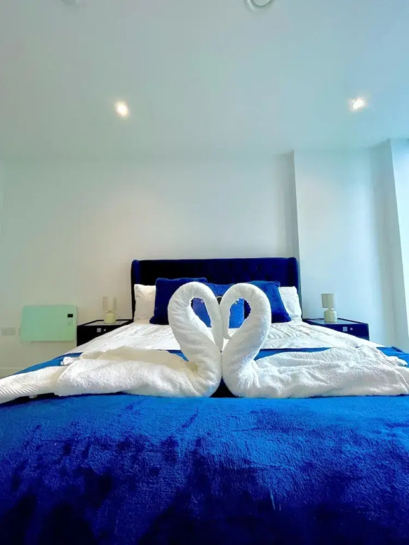 Deansgate Suite - Luxespa - Skyline - Breakfast
