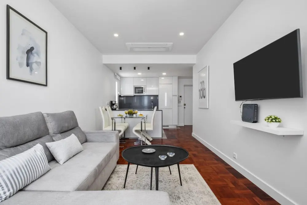 Lido Sunrise Apartment by Homie